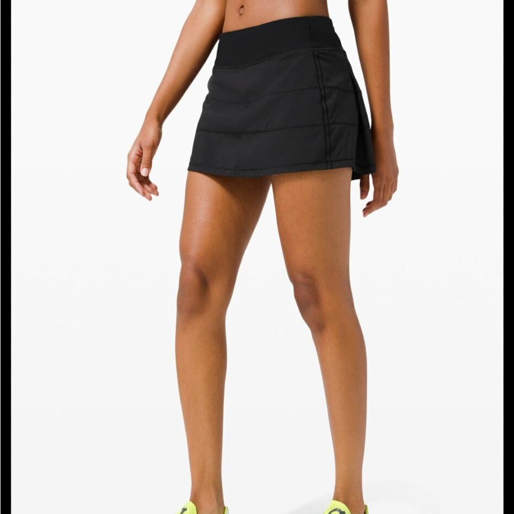 Lululemon Black Pace Rival Skirt - Size 6 Reg
